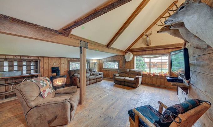 Trout Creek House | 167 m² House ∙ 4 bedrooms ∙ 12 guests