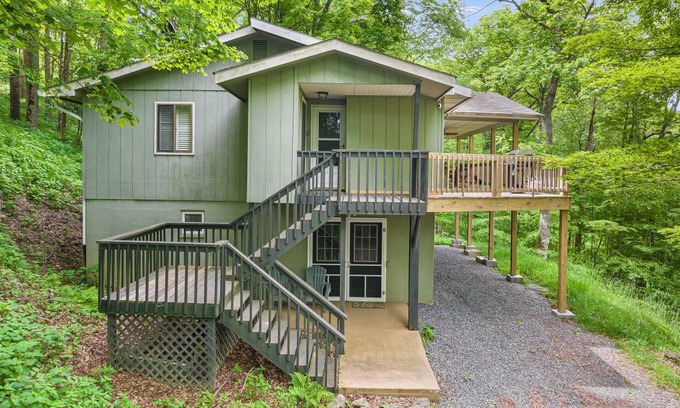Wolf Laurel House | 168 m² House ∙ 3 bedrooms ∙ 10 guests