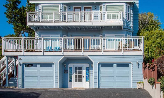 Marine Terrace House | 168 m² House ∙ 3 bedrooms ∙ 9 guests