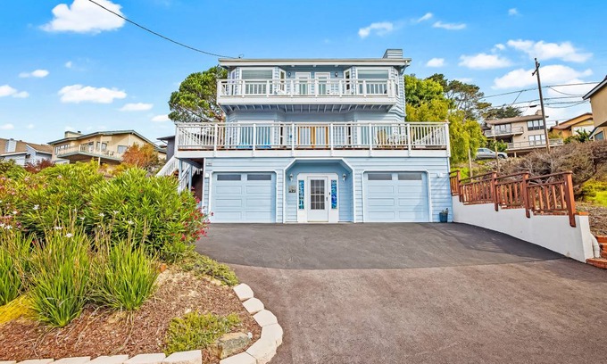 Marine Terrace House | 168 m² House ∙ 3 bedrooms ∙ 9 guests