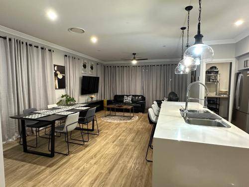 Coffs Harbour House | 169 m² House ∙ 5 bedrooms ∙ 9 guests
