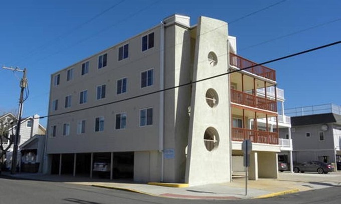 Sea Isle City Condo | 17 42nd Street Unit 6