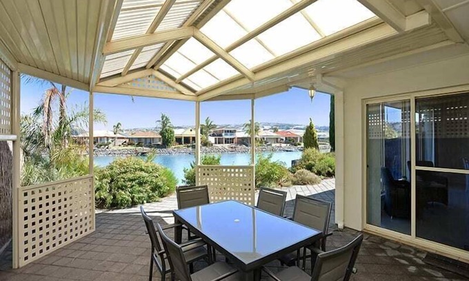 Encounter Bay House | 17 Clipper Ct - Lakefront home with beautiful views from inside and out