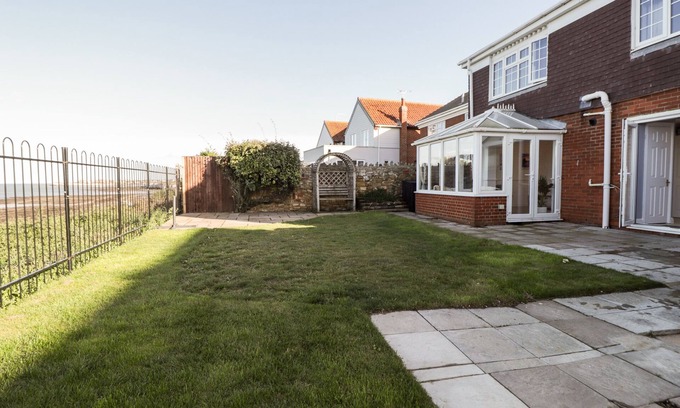 Birchington Cottage | 17 ST. MAGNUS CLOSE, pet friendly in Birchington-On-Sea