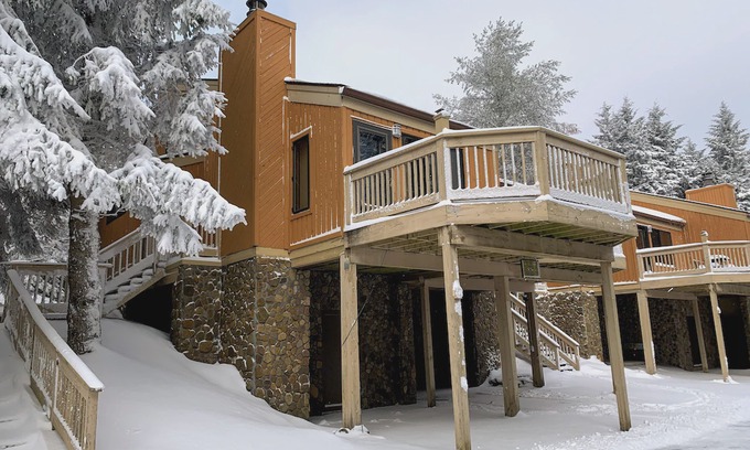 Snowshoe House | 17 Wabasso Drive, Snowshoe
