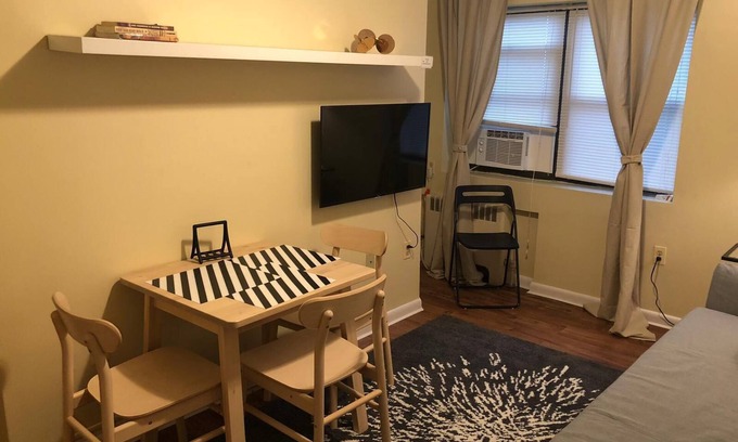 Industry Apartment | 1703 3B · Worthy 2bed Apt-20 min to NYC/Parking Avail.