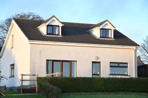Carrickfergus House | 171 m² House ∙ 4 bedrooms ∙ 12 guests