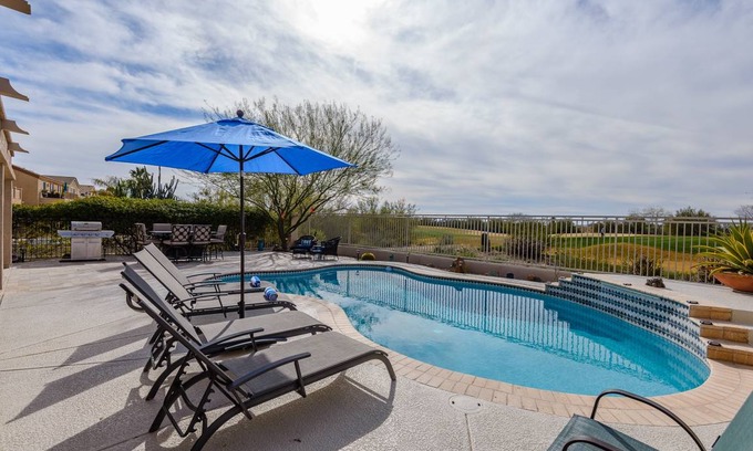 Desert View Village House | 172 m² House ∙ 3 bedrooms ∙ 6 guests