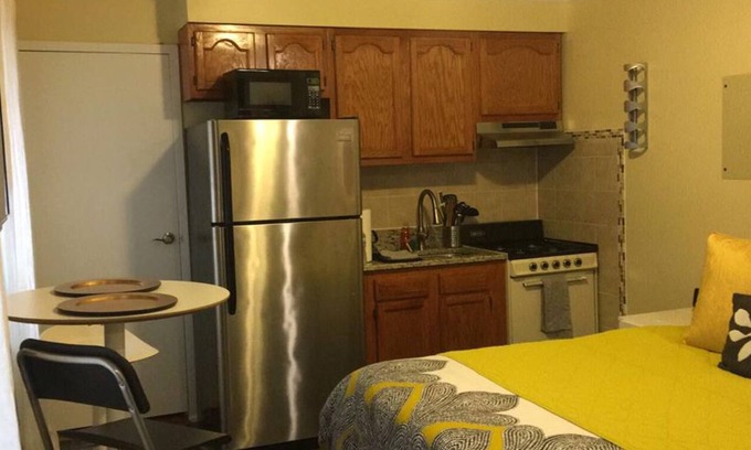 Union City Apartment | 1721 1A · City Chic Studio/Parking Available - 20 min to NYC