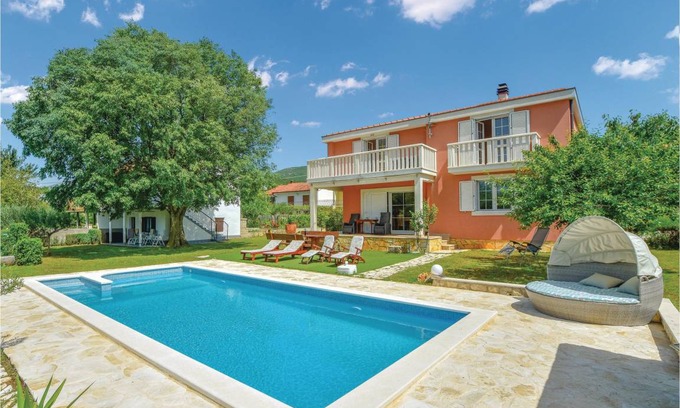 Dicmo House | 173 m² House ∙ 4 bedrooms ∙ 8 guests