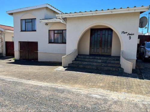 Witsand Apartment | 175 m² Apartment ∙ 4 bedrooms ∙ 12 guests
