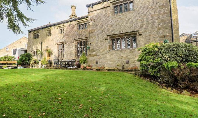 Littleborough House | 175 m² House ∙ 6 bedrooms ∙ 12 guests