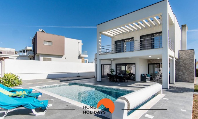 Monte Raposo Villa | 175 m² Villa ∙ 4 bedrooms ∙ 8 guests