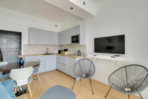 Combat Apartment | 176 Suite Jean - Superb apartment in Paris