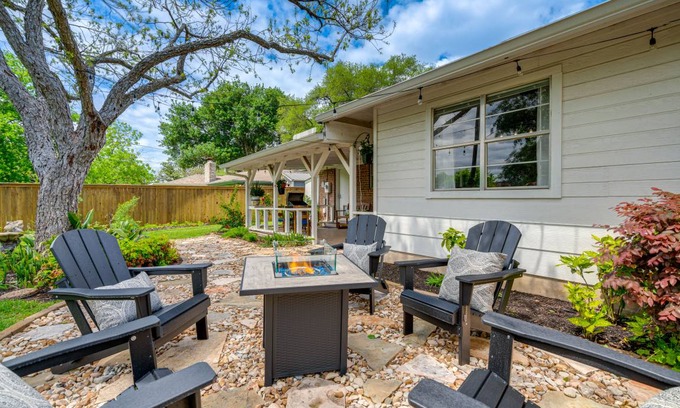 Egger Acres House | 177 m² House ∙ 3 bedrooms ∙ 8 guests