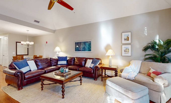 St. James Condo | 179 m² Condo ∙ 3 bedrooms ∙ 6 guests
