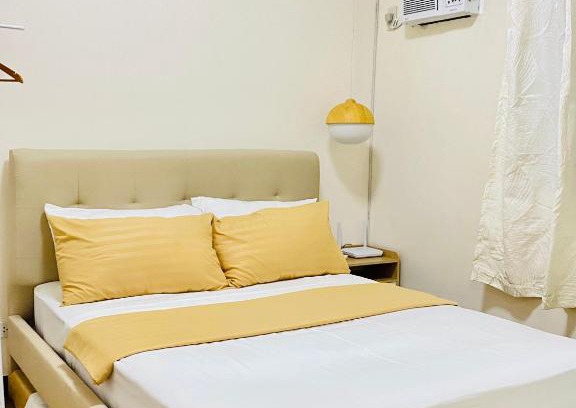 A. Bonifacio House | 17Eleven Staycation Home