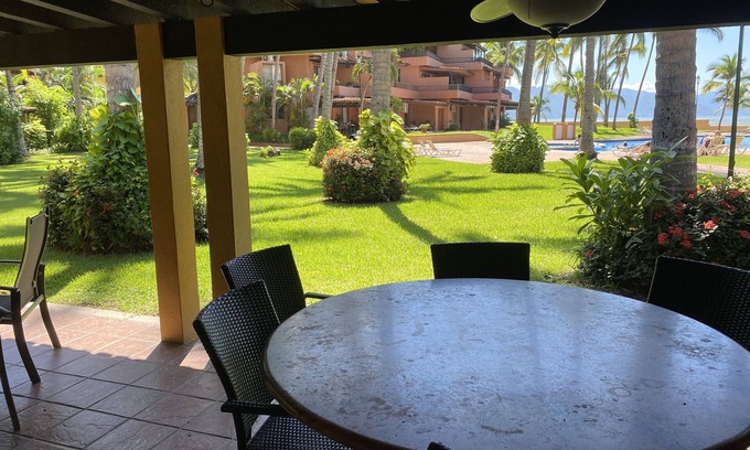 Diaz Ordaz Apartment | 18 - 301 A Beautiful Apartment With Garden View
