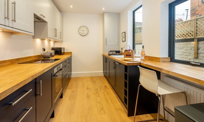 York House | 18 Hambleton Terrace - sleeps 4 guests in 2 bedrooms