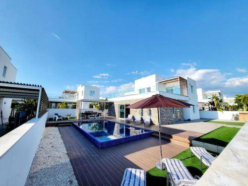 Geroskipou Villa | 18 m² Villa ∙ 4 bedrooms ∙ 8 guests