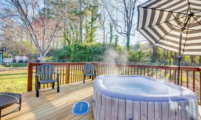 Lithia Springs House | 18 Mi to Downtown Atlanta: Quiet Home w/Fire Pit