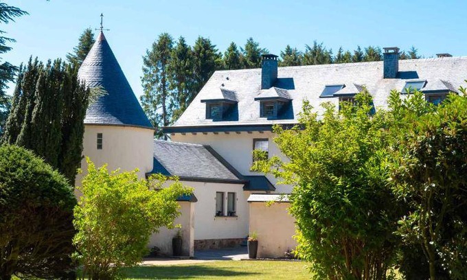 Libramont-Chevigny Apartment | 180 m² Apartment ∙ 3 bedrooms ∙ 8 guests