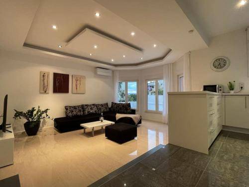Stobrec Apartment | 180 m² Apartment ∙ 4 bedrooms ∙ 9 guests