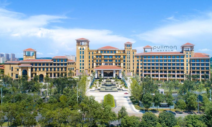 Yueyanglou District Hotel | 180 m² Hotel ∙ 127 guests