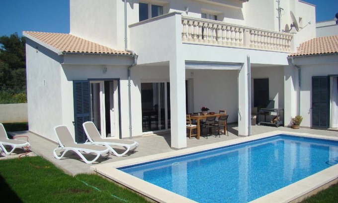 Cala Bona House | 180 m² House ∙ 4 bedrooms ∙ 8 guests