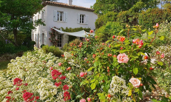 Est House | 180 m² House ∙ 5 bedrooms ∙ 8 guests