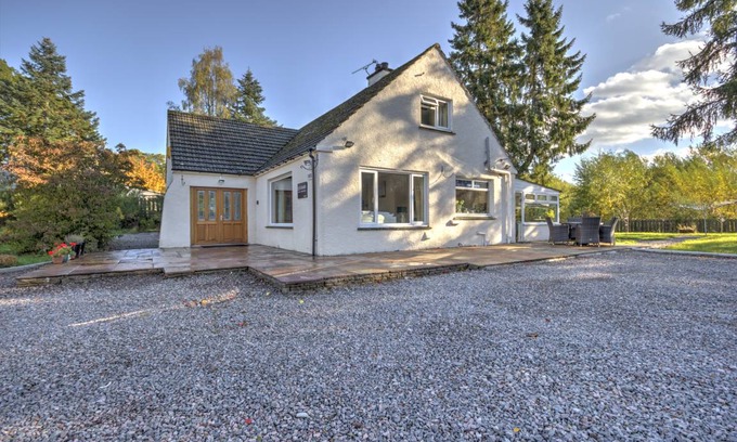South Galson House | 180 m² House ∙ 6 bedrooms ∙ 14 guests