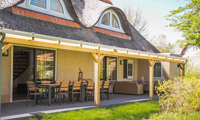 Municipality of Hellevoetsluis House | 180 m² House ∙ 1 bedroom ∙ 10 guests