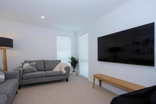 Papamoa Beach House | 180 m² House ∙ 4 bedrooms ∙ 7 guests