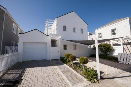 Knysna House | 180 m² House ∙ 3 bedrooms ∙ 6 guests