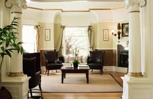 Napa Bed & Breakfast | 1801 First Luxury Inn