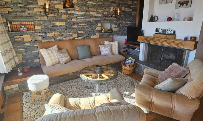 Anzere Apartment | 180° view - At the foot of the slopes - Typical and alpine