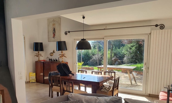 Curis-au-Mont-d'Or House | 180m2 house with large calm swimming pool and view