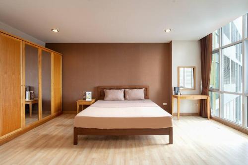 Khlong Tan Nuea Apartment | 181 Ekkamai Studio Apartment
