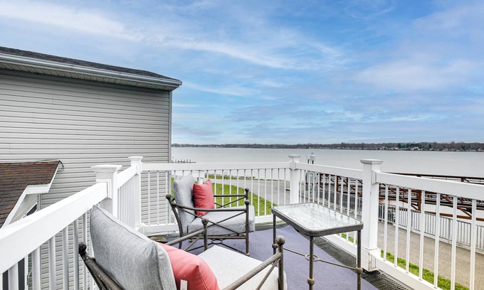 Buckeye Lake House | 181 m² House ∙ 3 bedrooms ∙ 11 guests