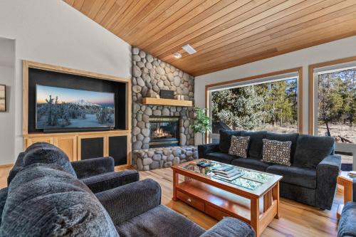 Deer Park House | 18122Maury