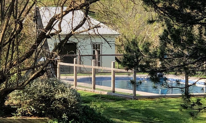 Parkesbourne House | 1830's KippilawLuxurious Stonehouse