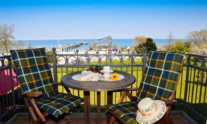Kuhlungsborn Ost Apartment | (184/1) 3- room apartment -direct lake view - apartment house Atlantik