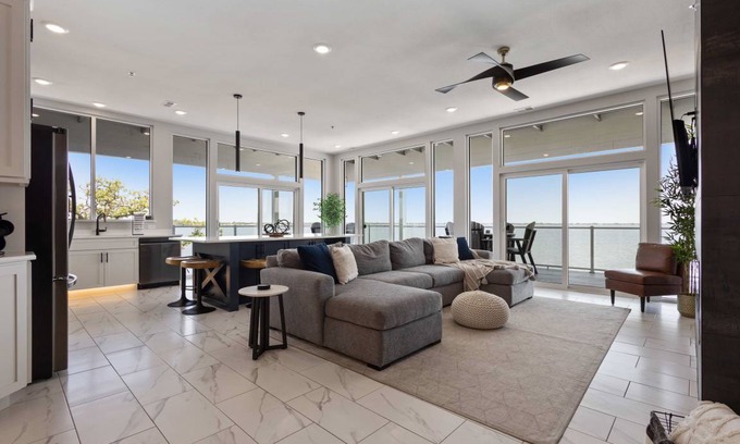Watertown Apartment | 185 m² Apartment ∙ 4 bedrooms ∙ 13 guests