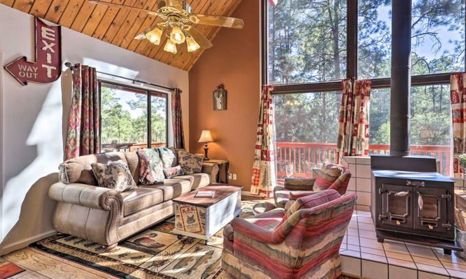 Oak Knoll Village House | 185 m² House ∙ 2 bedrooms ∙ 6 guests