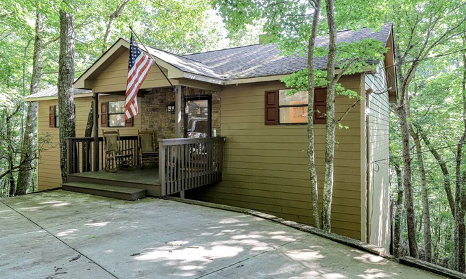 Tate Cabin | 187 m² Cabin ∙ 3 bedrooms ∙ 6 guests
