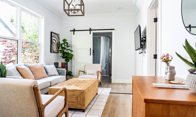 Forest Grove House | 187 m² House ∙ 4 bedrooms ∙ 7 guests
