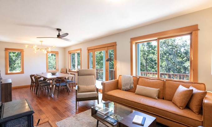 Lyle House | 188 m² House ∙ 4 bedrooms ∙ 10 guests