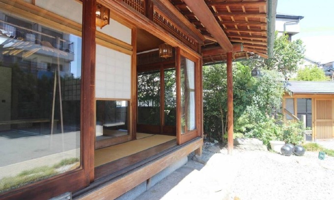 Neyagawa House | 189 m² House ∙ 5 bedrooms ∙ 15 guests
