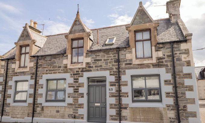 Buckie Cottage | 18B NEW STREET, pet friendly in Portknockie