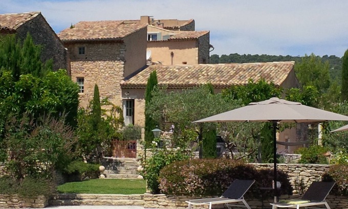 Gordes House | 18th century sheepfold, fully renovated and charmingly decorated.